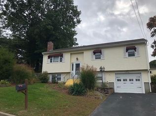 19 Blossom Dr, Cranston, RI 02920