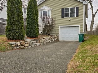 15 Apollo Ave, Billerica, MA 01821