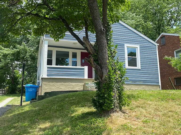 3821 Vermont Ave NW — Photo 1