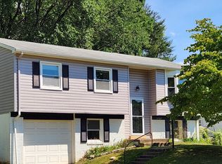 13707 Mahoney Dr, Woodbridge, VA 22193