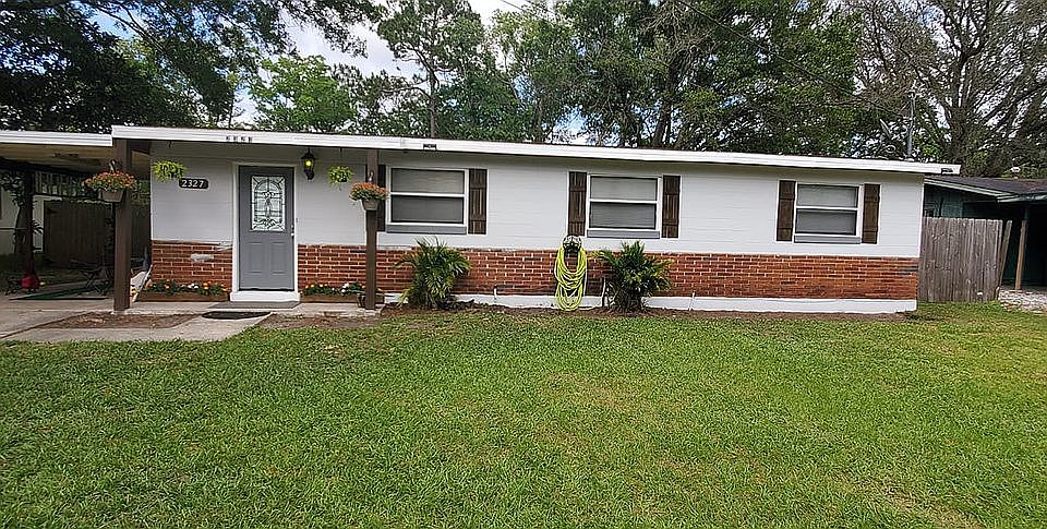 1st image of 2327 Burpee Dr