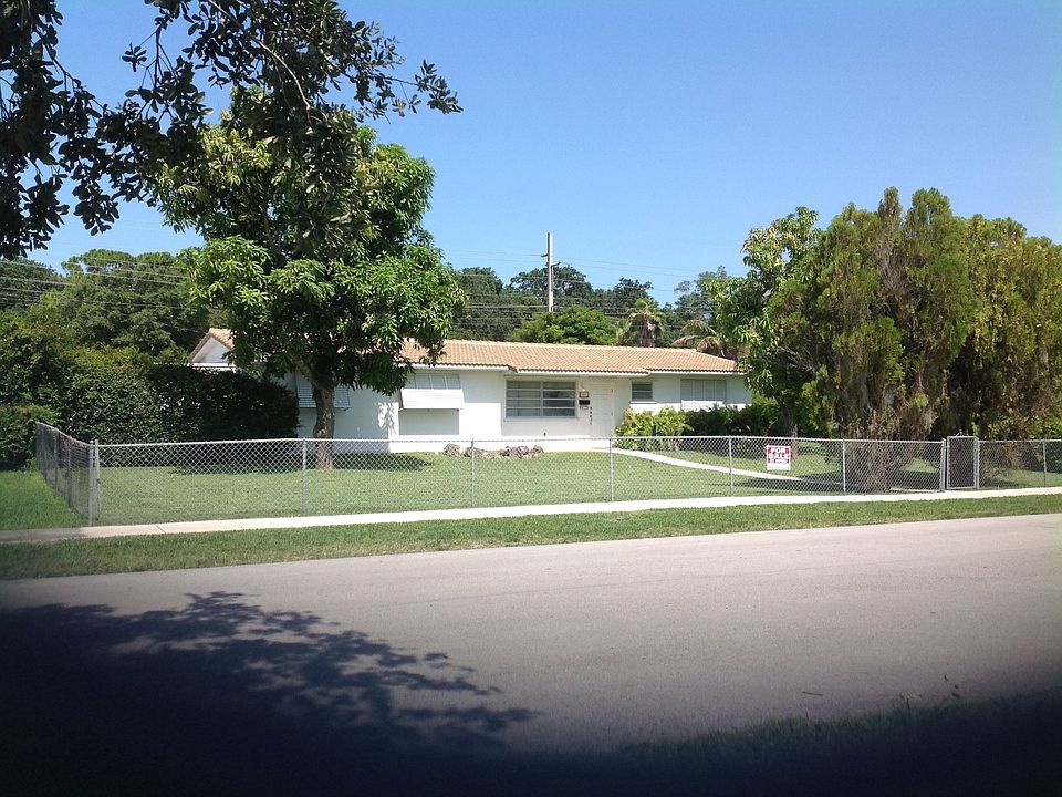 1st image of 13675 NE 15th Ct