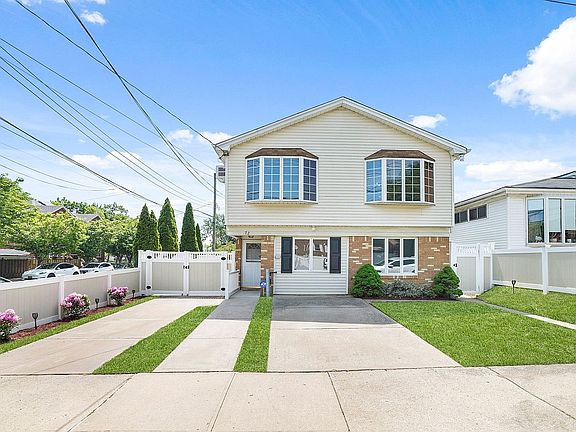 2nd image of 72 Foch Ave