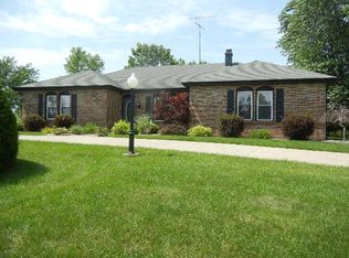 31677 Walnut St, Macon, MO 63552