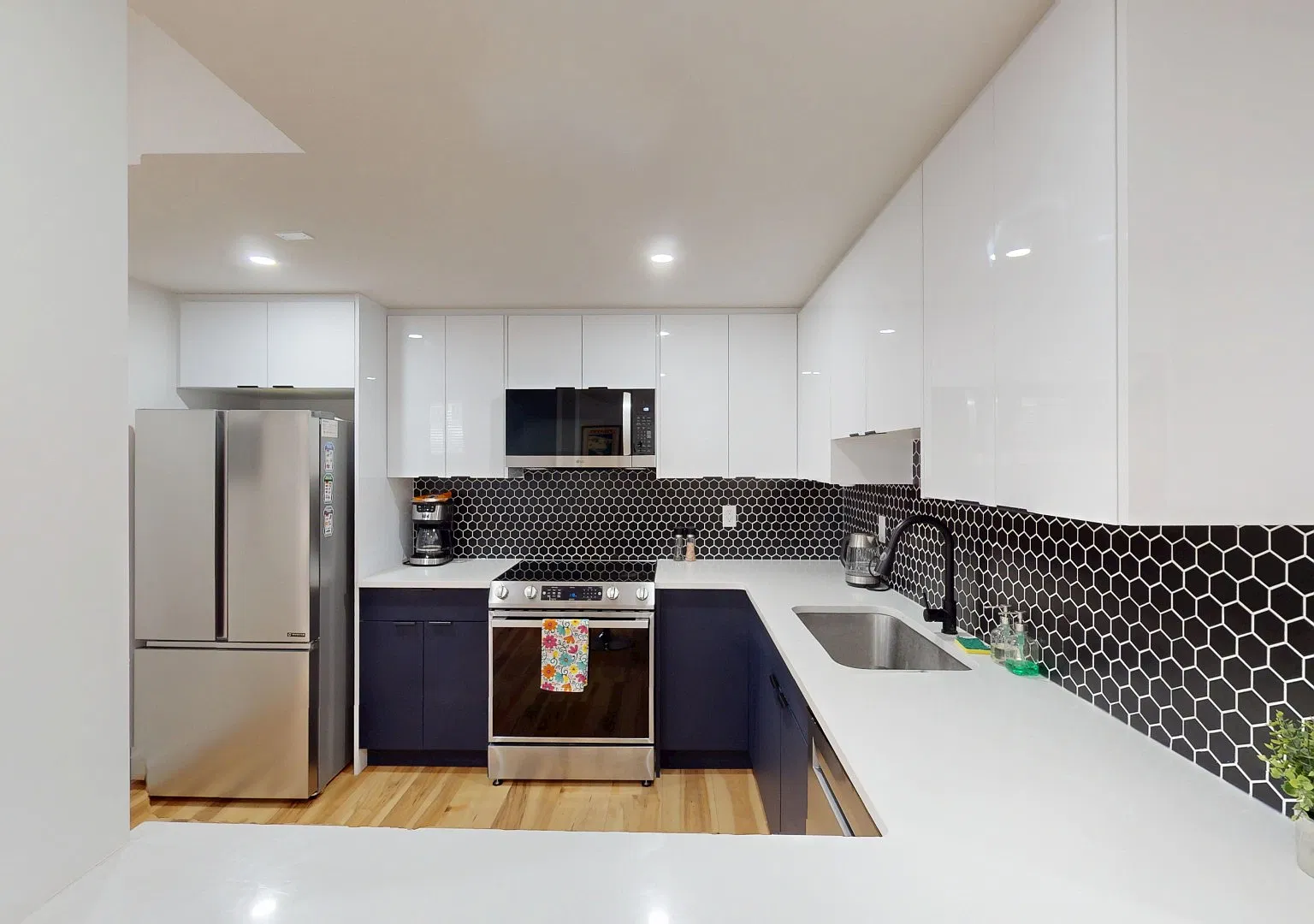 228 Magnolia Cres Se_BSMT — Photo 3
