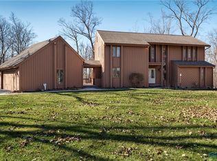 25871 W River Rd, Perrysburg, OH 43551