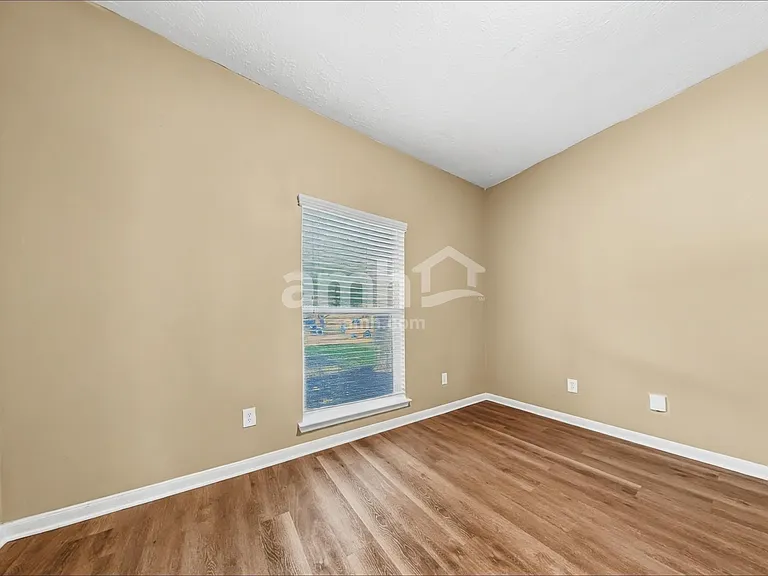 4934 Trailing Clover Ct — Photo 8