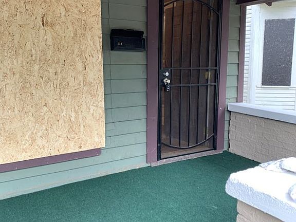 2nd image of 320 N Forest Ave