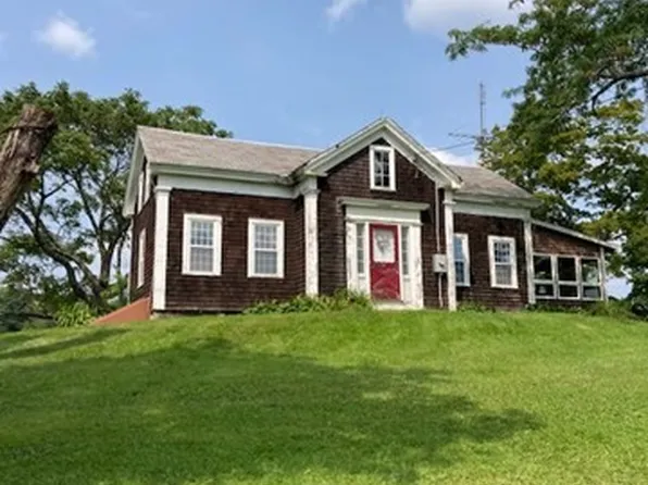201 Thompson Rd, Colrain, MA 01340