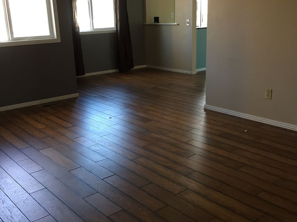 2nd image of 1160 Longdon St