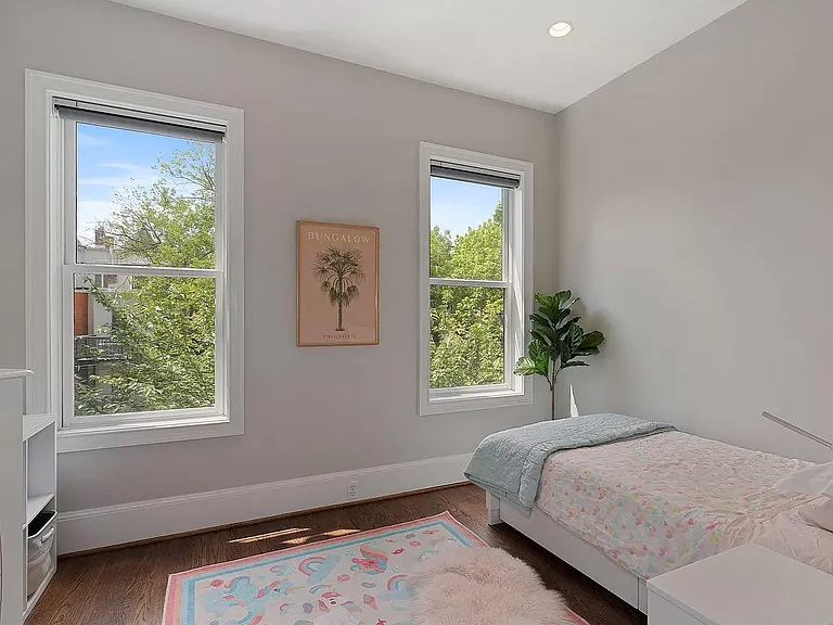 928 T St NW — Photo 14