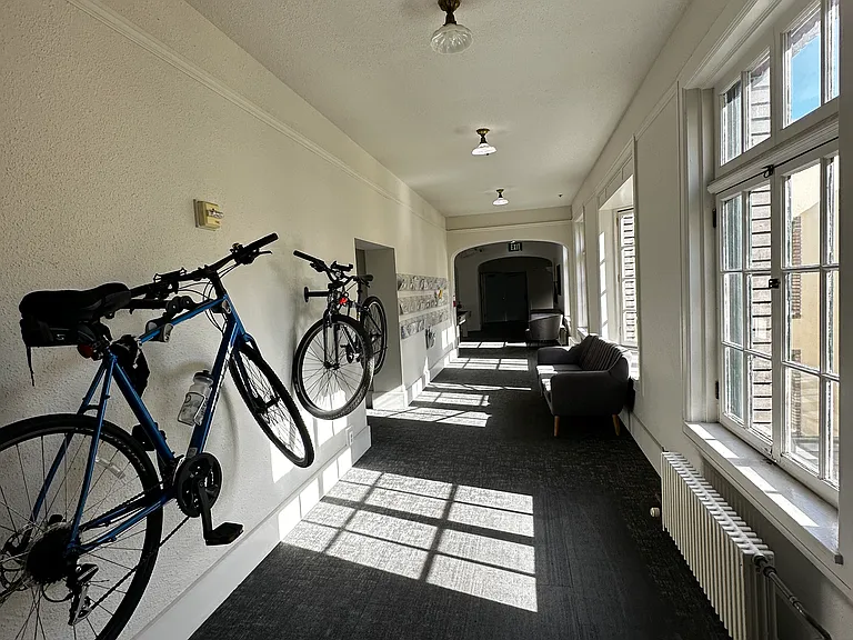 Webster Apartment — Photo 5