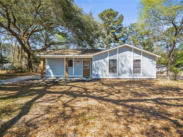 1976 Pulaski Dr, Beaufort, SC 29906