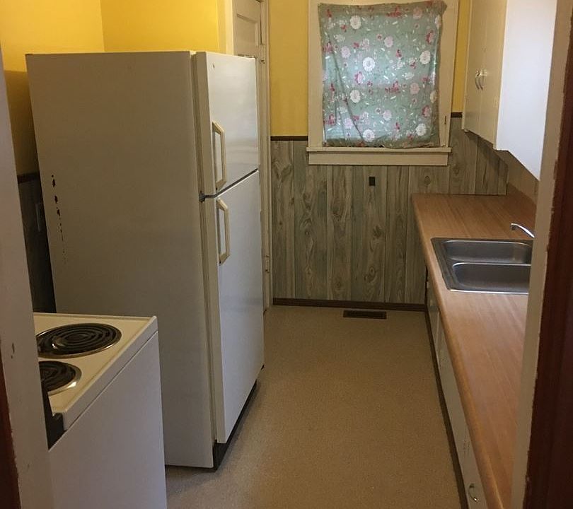 2nd image of 2819 E Morris St