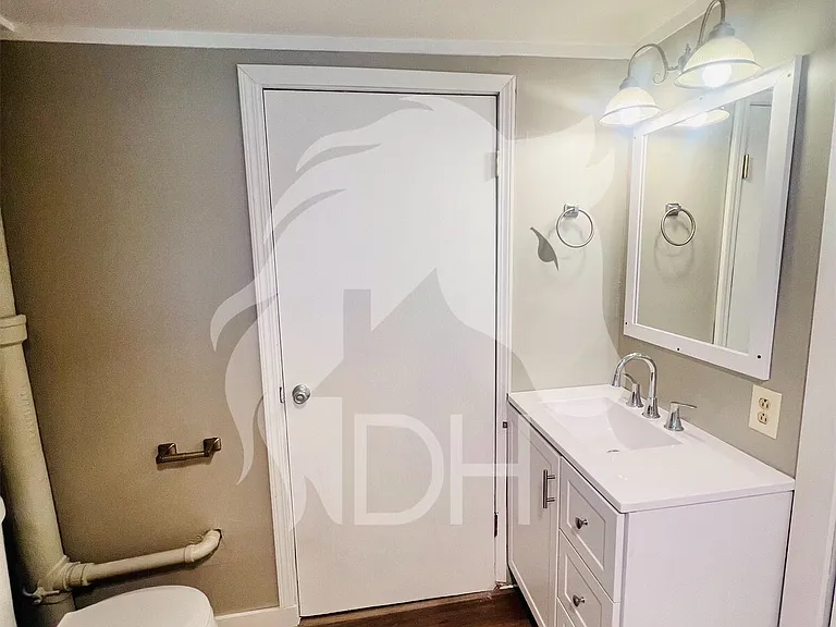 413 E Wabash Ave — Photo 12