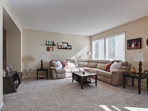 5th image of 1413 W Remington Ln #2
