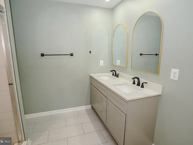 2816 Ballenger Creek Pike — Photo 10