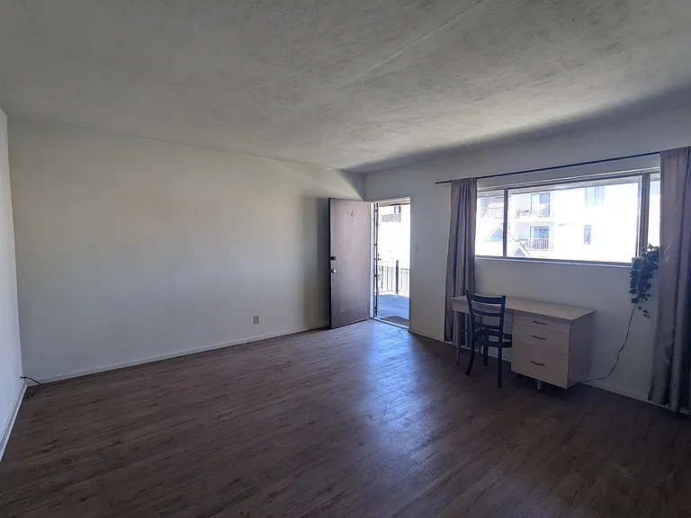 821 Olive Ave #6 — Photo 12