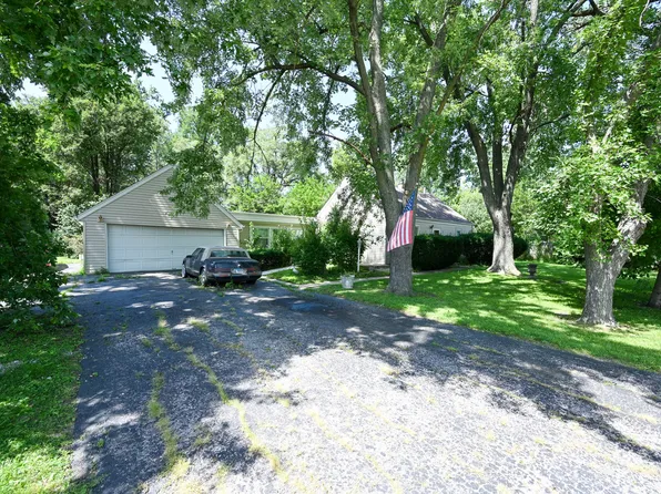 424 N Poplar Ave, Wood Dale, IL 60191