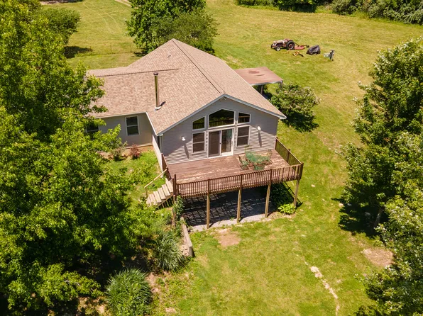 450 Clark School Rd, De Soto, IL 62924