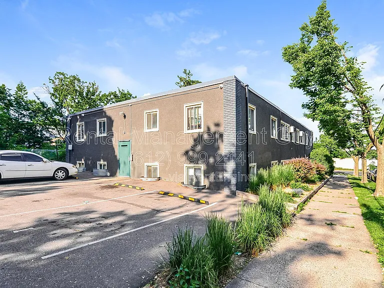 3001 N. 3rd St — Photo 15