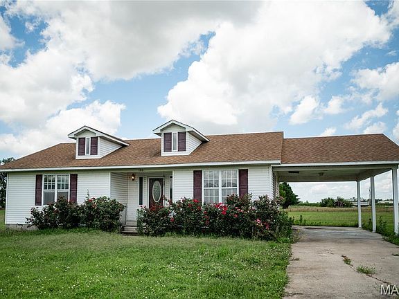 3rd image of 180 Luke Morgan Ln
