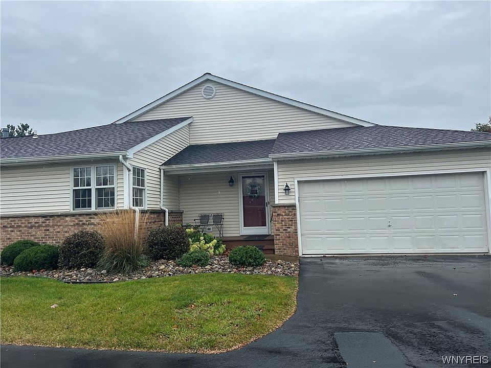 1st image of 136 Southwick Dr