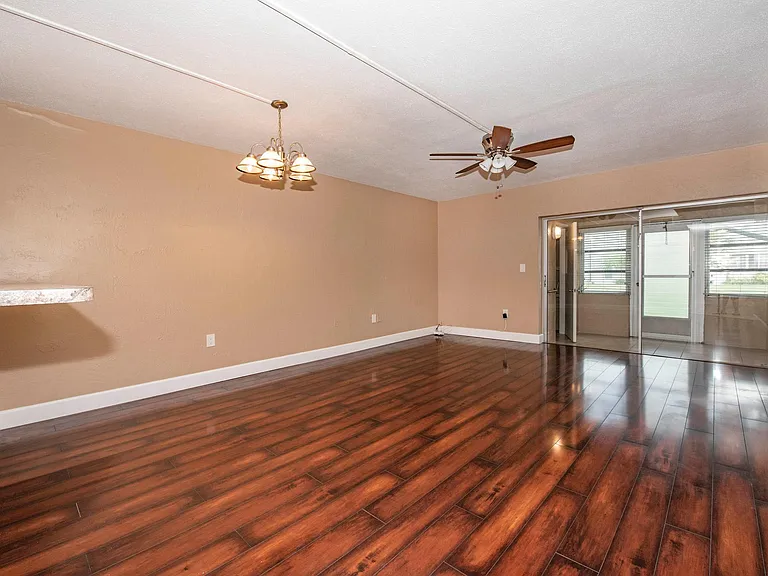 4600 98th Way N #104 — Photo 10