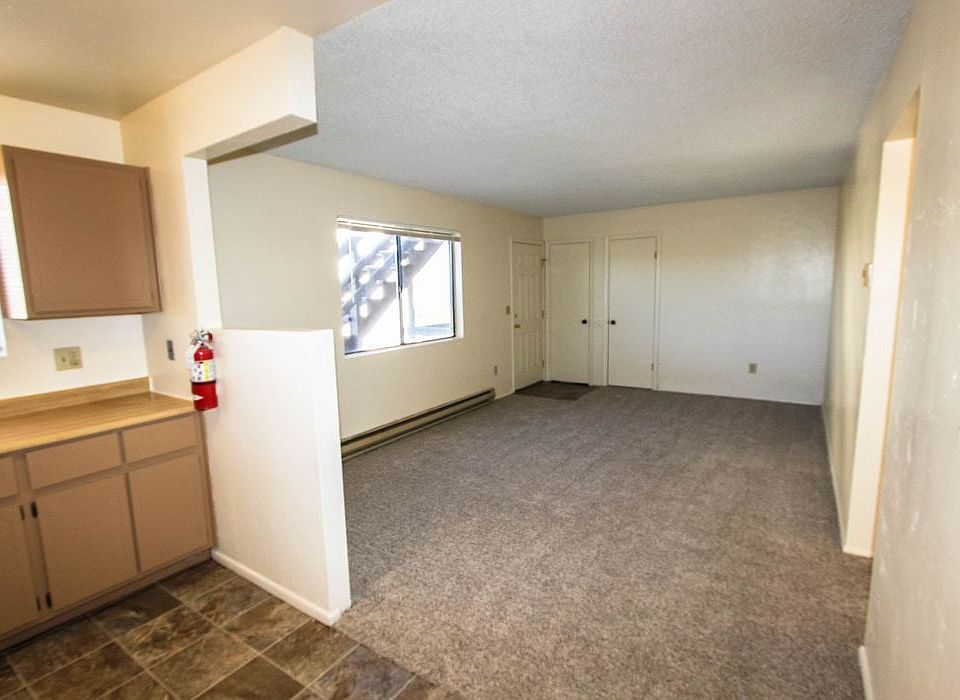 2nd image of 603 Campbell St APT 4