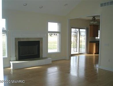 5th image of 3806 Derry Dr