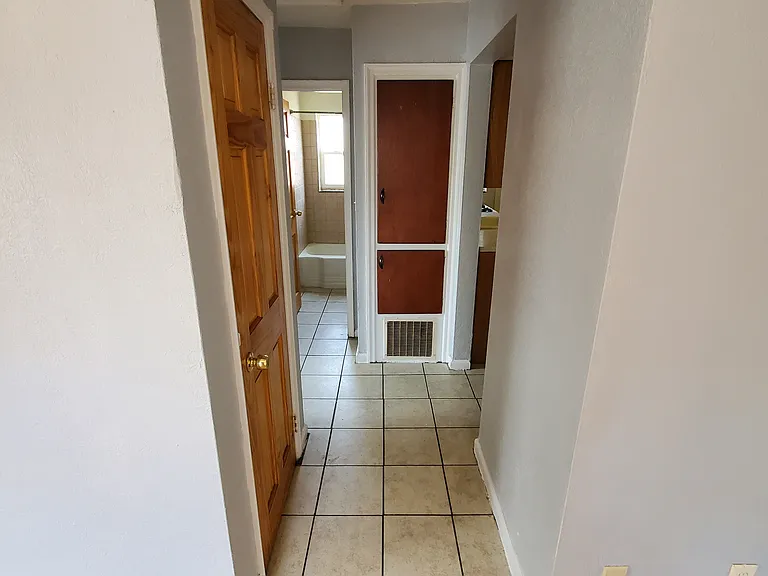 99 N Hampton Rd #D — Photo 11