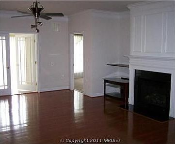 3rd image of 44484 Oakmont Manor Sq