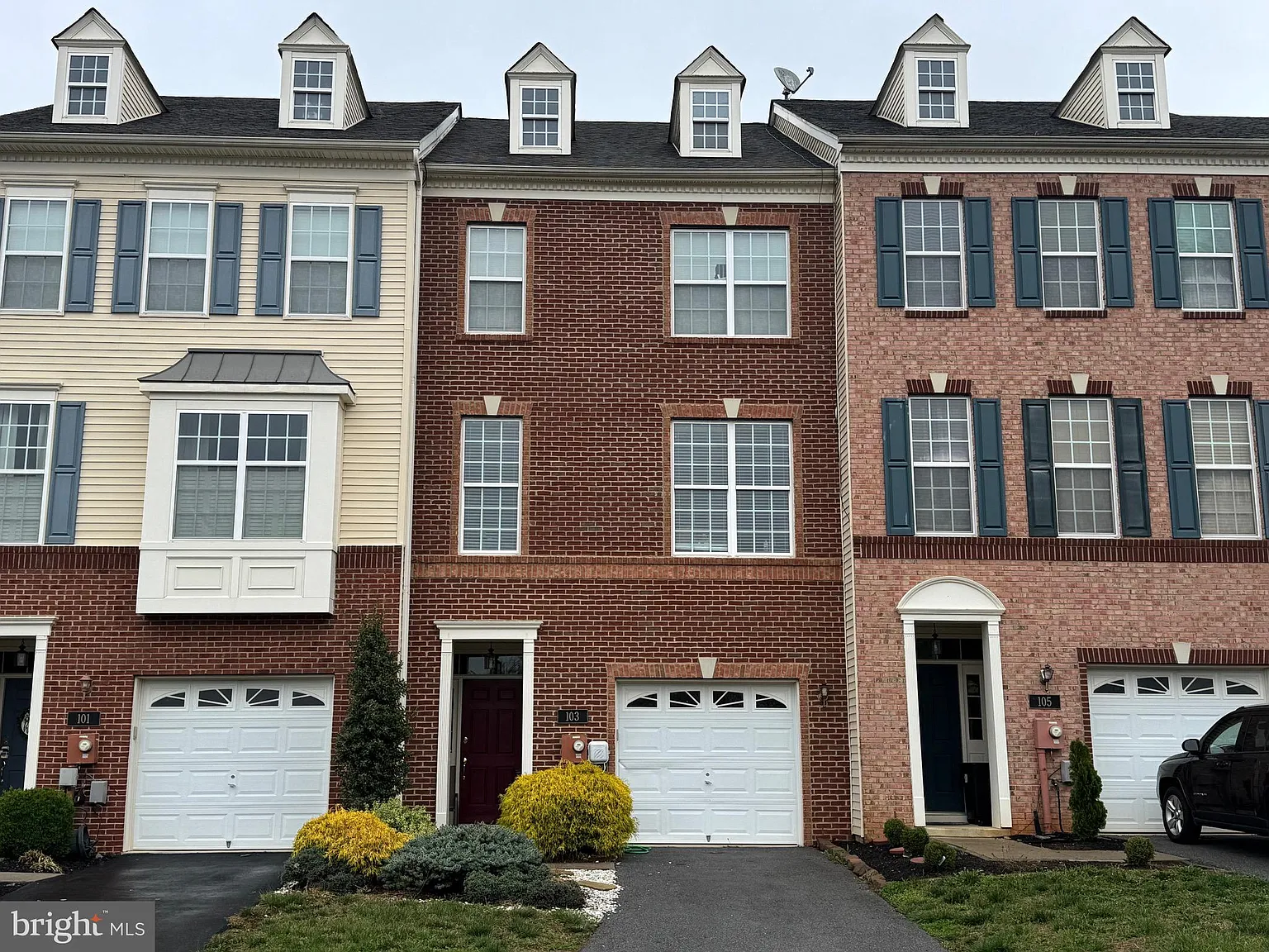 103 Abino Hills Way E photo 1