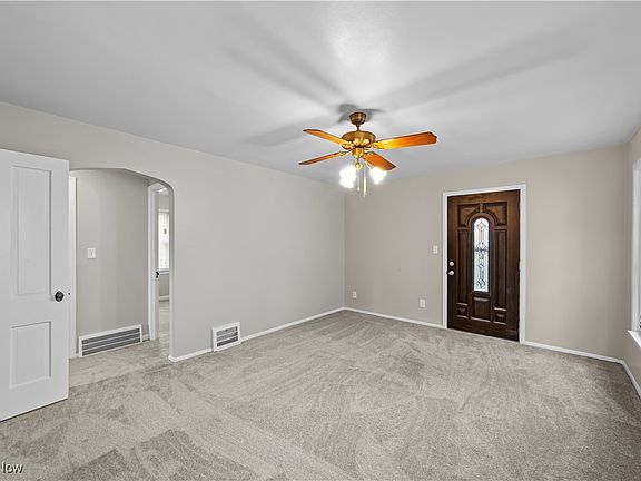 3rd image of 4509 W 150th St
