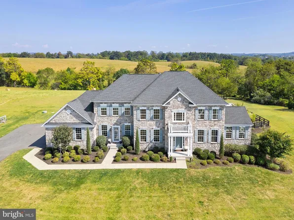 15124 Omega Ct, Waterford, VA 20197