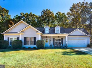 104 River Bend Ct, Lagrange, GA 30240