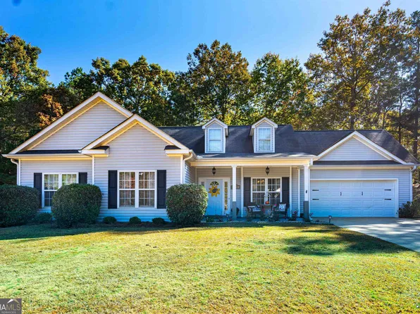 104 River Bend Ct, Lagrange, GA 30240