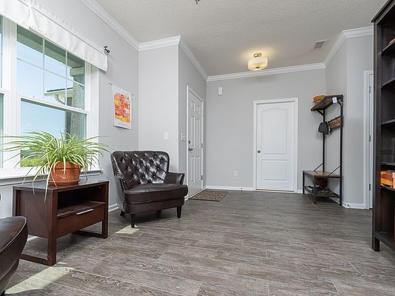 5th image of 40 Little Owl Ln