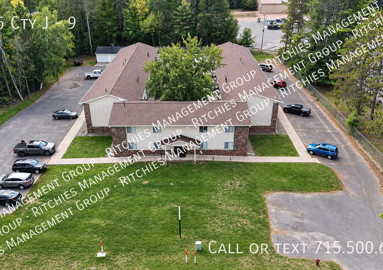 Updated 2 Bedroom Apartment in Minocqua with A/C, Storage & On-Site Laundry — Photo 2