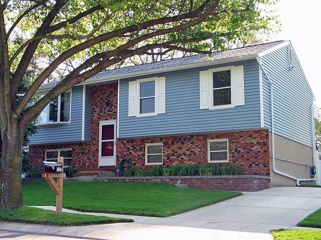 1st image of 727 Stafford Hill Dr