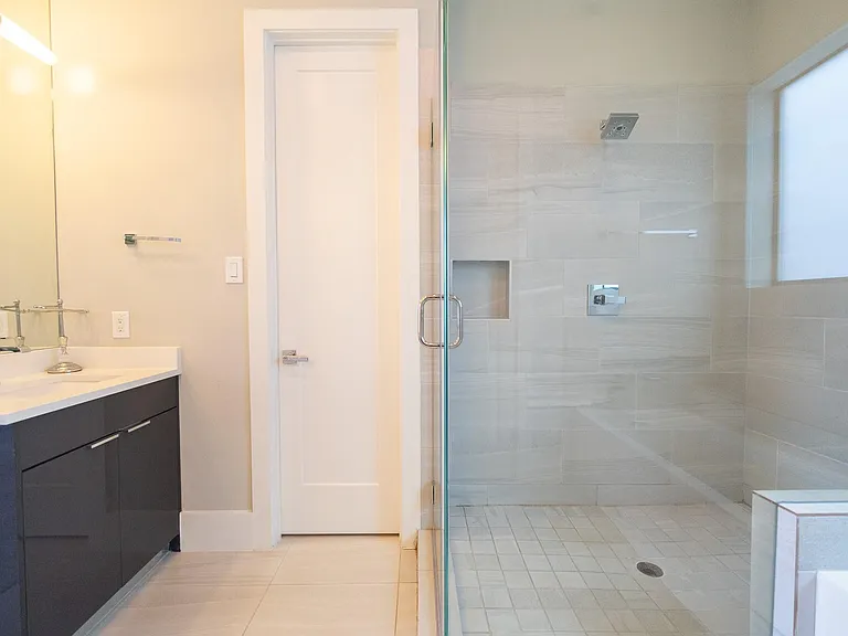 1613 Wheeler St #C — Photo 22