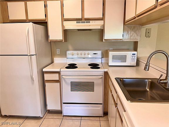 3rd image of 6490 Aragon Way APT 206