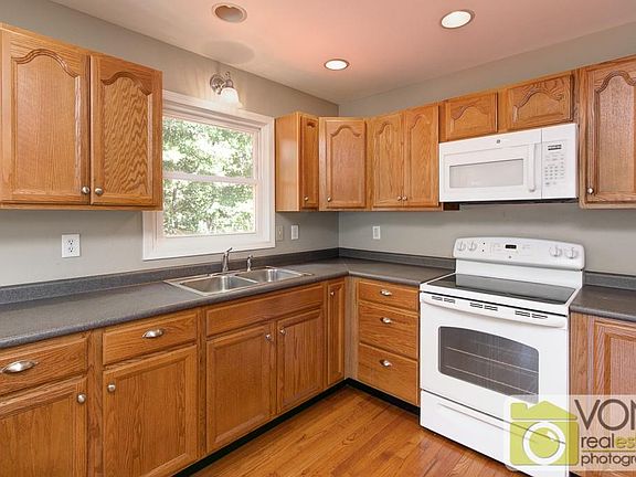 4th image of 4510 Lindsey Dr