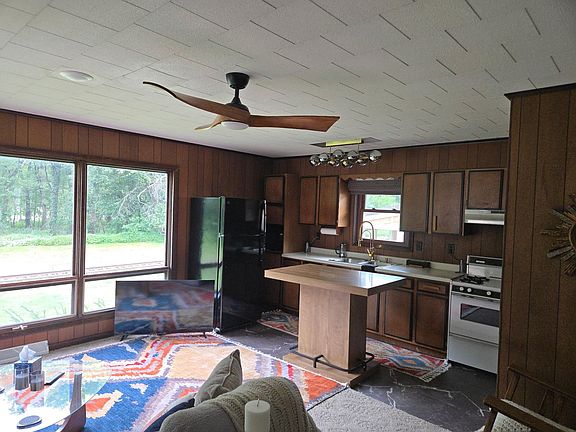 3rd image of 254 Mallard Ln
