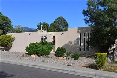 1st image of 9318 Orlando Pl NE