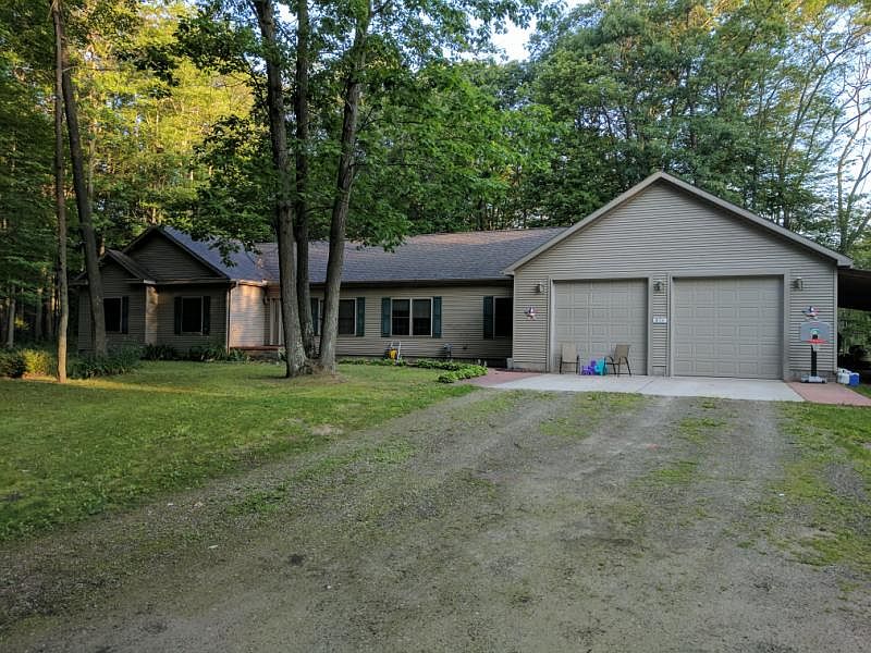 1st image of 876 S Sanford Ln