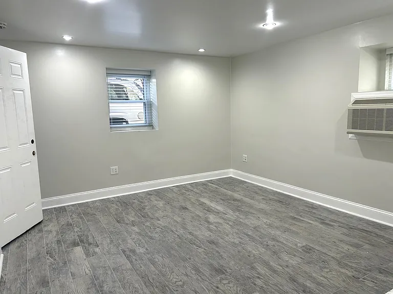 5819 5th Ave #7 — Photo 3