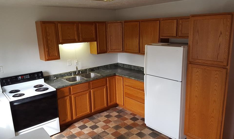 2nd image of 3438 N Lynhurst Dr