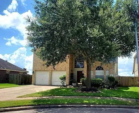 3 bed, 2.5 bath, 2256 sqft, $2,400 — Photo 1