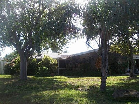 2nd image of 2700 SE 5th Ct